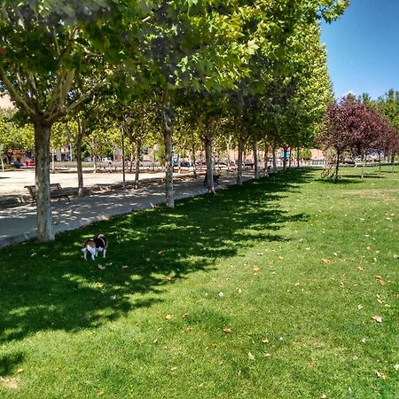 Villa "Luna De Segovia" Leganés Exterior foto