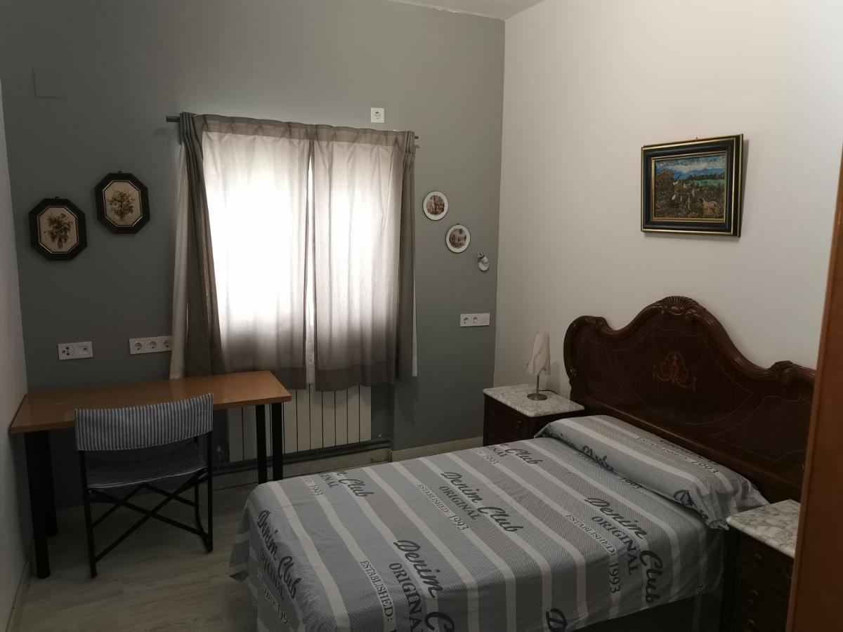 Villa "Luna De Segovia" Leganés Exterior foto