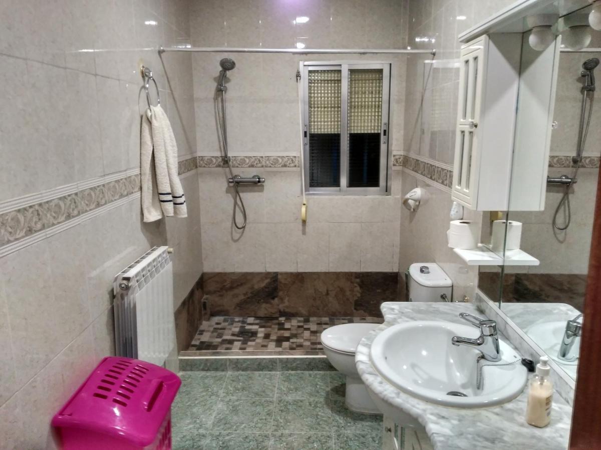 Villa "Luna De Segovia" Leganés Exterior foto